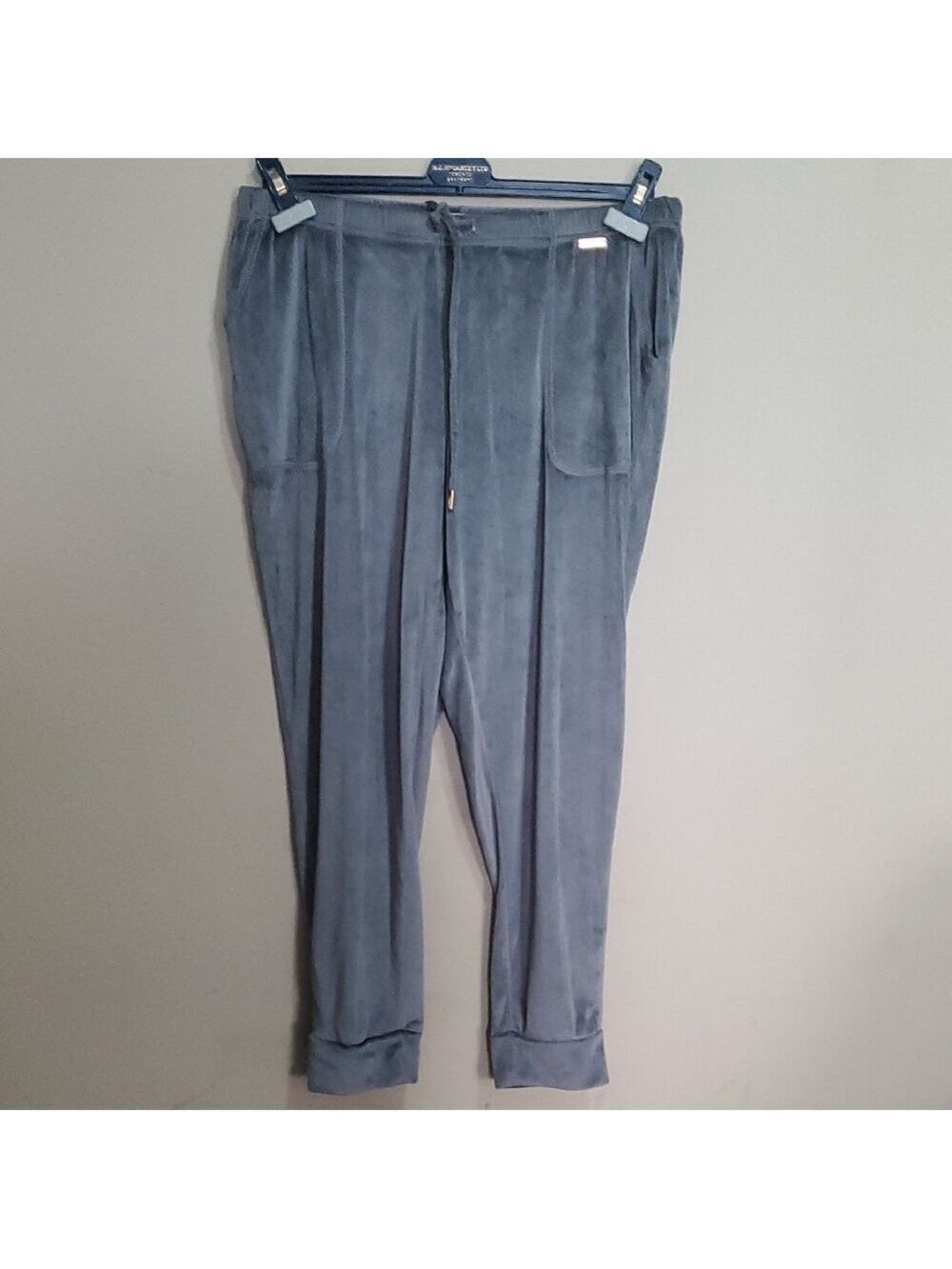 Nicole Miller Grey Joggers with Elastic Waistband and Tapered Legs Size Medium